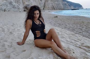 Gerçek escort alımlı escort Esra